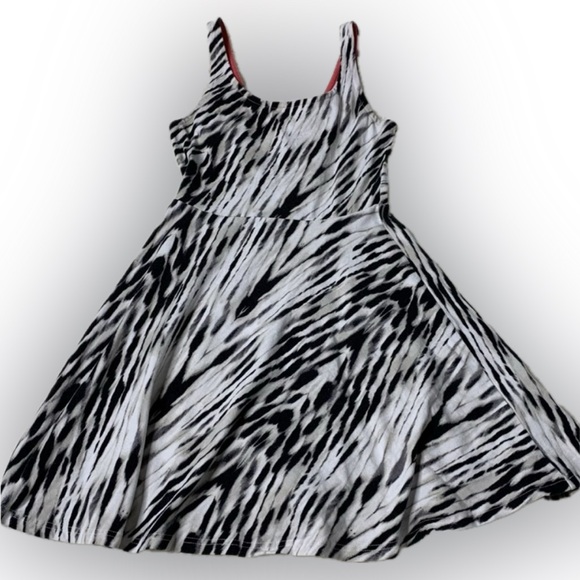 EXPRESS | Women’s Size Small | Zebra Print Fit and Flare Skater Swing Dress - Picture 7 of 8